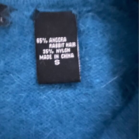 Moda International ~ Turquoise Angora Blend Long Sleeved Sweater ~ size Small - Picture 6 of 9